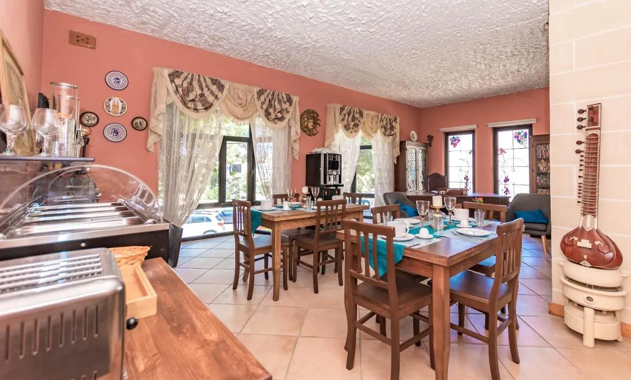 Pensjonat Kikka B&B Tarxien